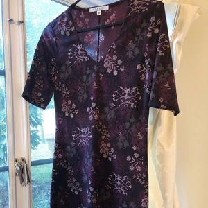 90s inspired sleeve dress